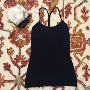 EUC Lululemon Power Y Tank Sz 4 Midnight Navy